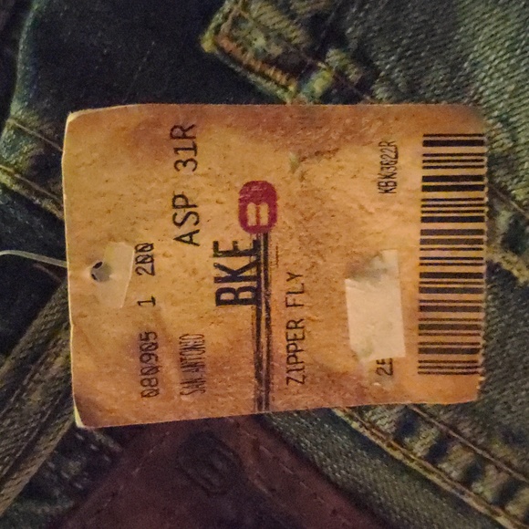 BKE Blue Jeans - Picture 5 of 5